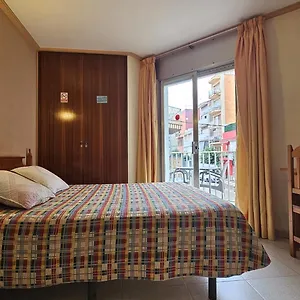 https://hostal-los-manos.topcostabravahotels.com