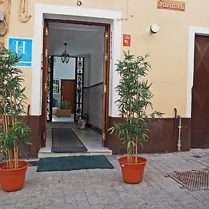 Hostal Fantoni Guest house